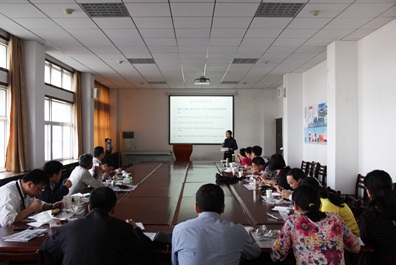 公司第一期“学术午餐会”顺利举行